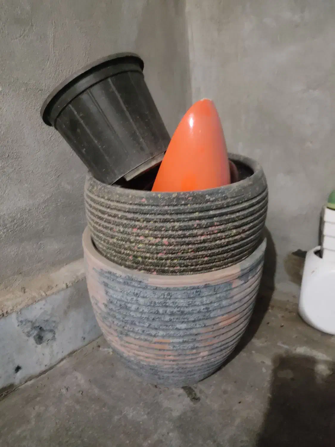 دوعدد گلدان سفالی|گل مصنوعی|مشهد, خواجه ربیع|دیوار