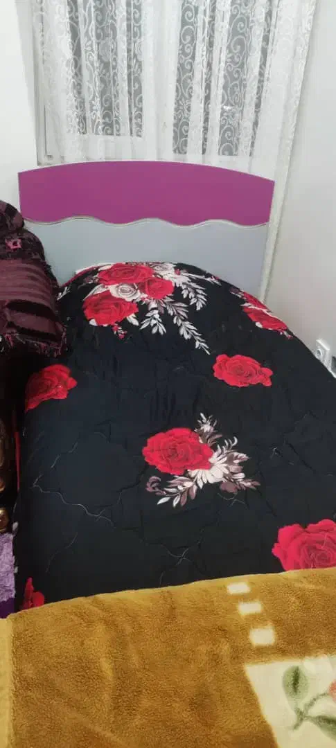 سرویس خواب|تخت و سرویس خواب|پردیس, فاز ۸|دیوار