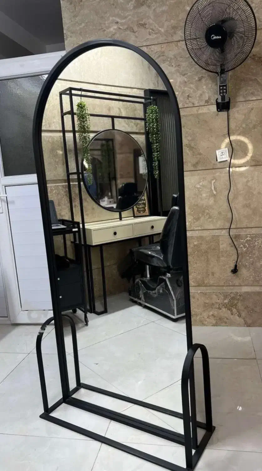 تجهیزات ارایشگاهی|آرایشگاه و سالن‌های زیبایی|قائم‌شهر, |دیوار