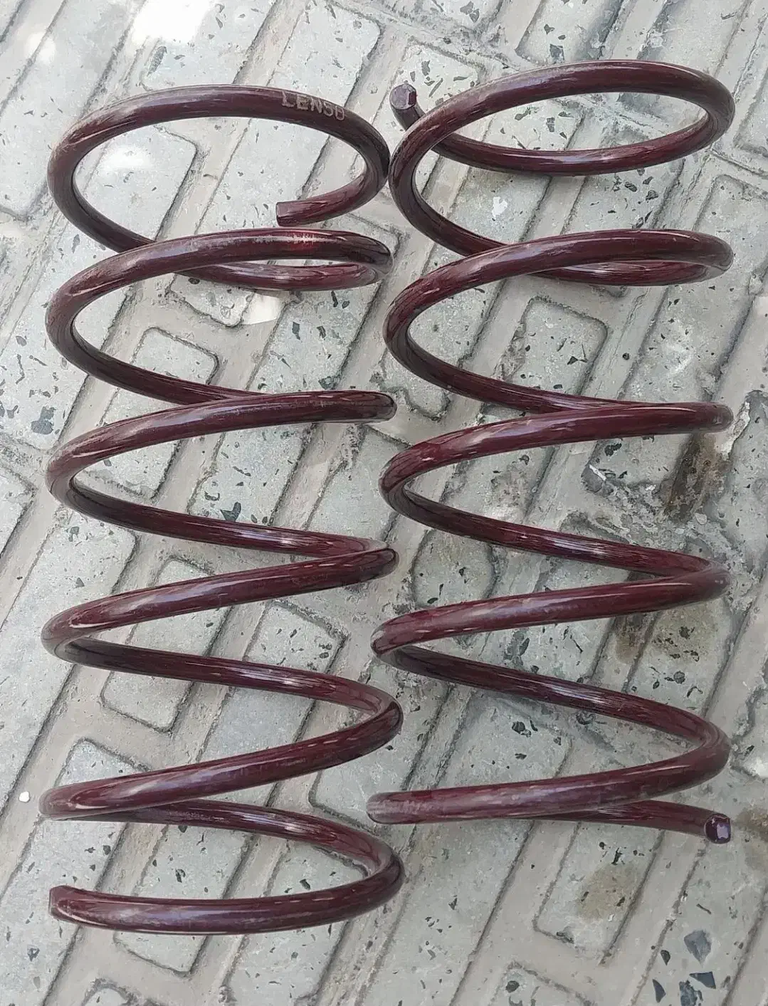 فنر لنزو|قطعات یدکی و لوازم جانبی|ایوان, |دیوار