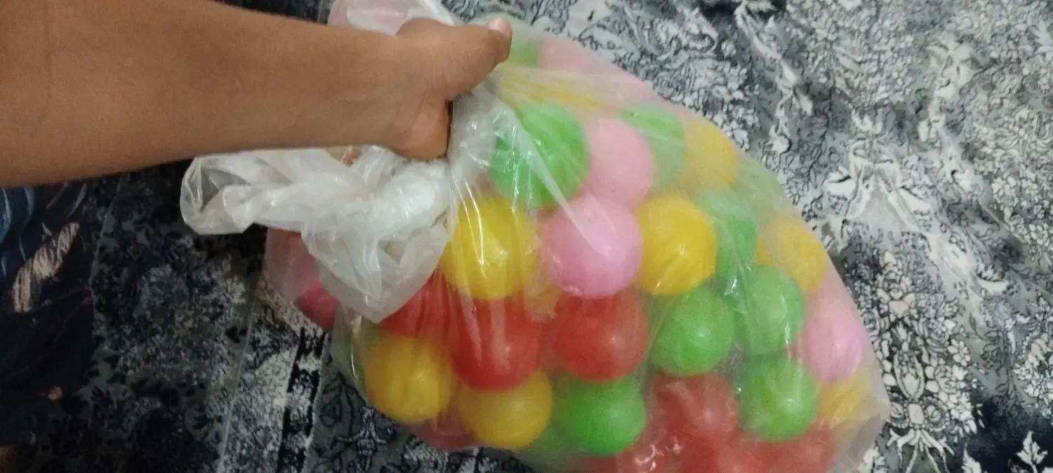 تعدادی توپ بازی|اسباببازی بچه|شاهینشهر, شهرک هشت بهشت|دیوار