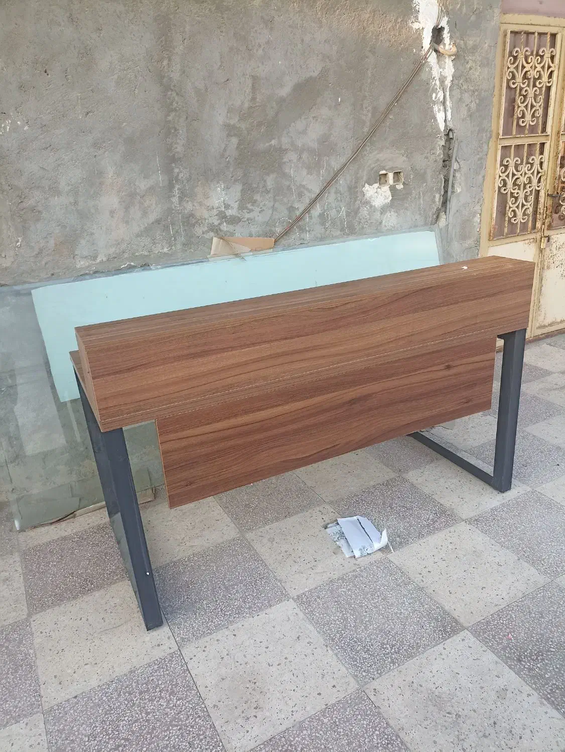 میز|میز و صندلی غذاخوری|شمیل, |دیوار