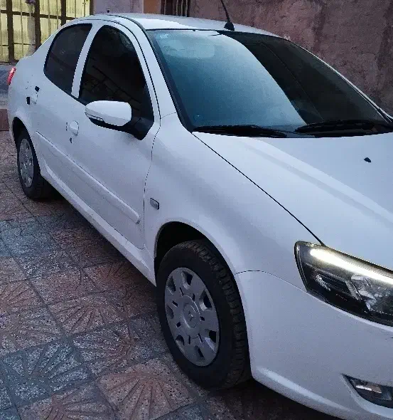 رانا پلاس 1401|خودرو سواری و وانت|سیلاخور, |دیوار