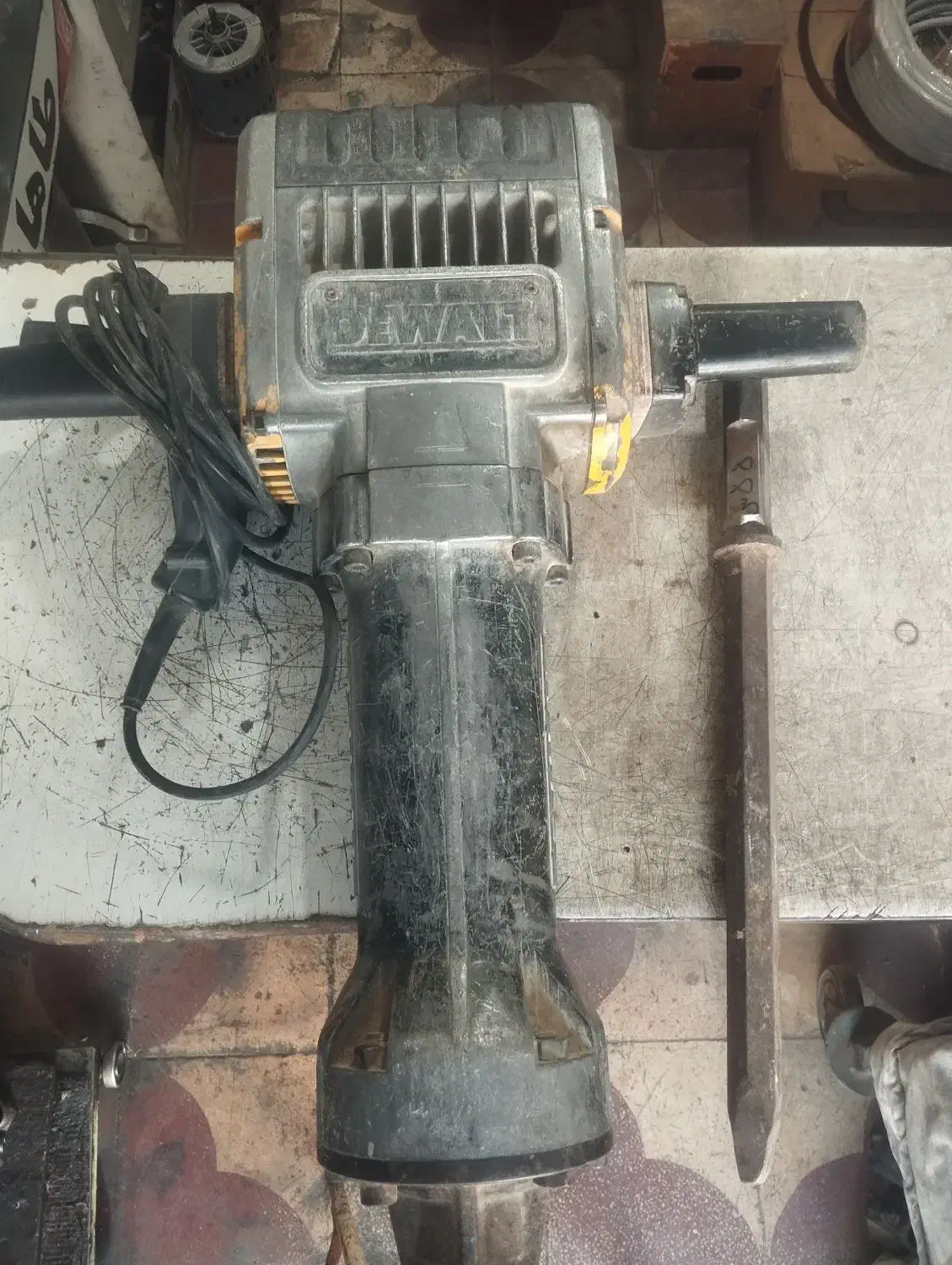 پیکور 30 کیلویی دیوالت|ابزارآلات|شیراز, شریف‌آباد|دیوار