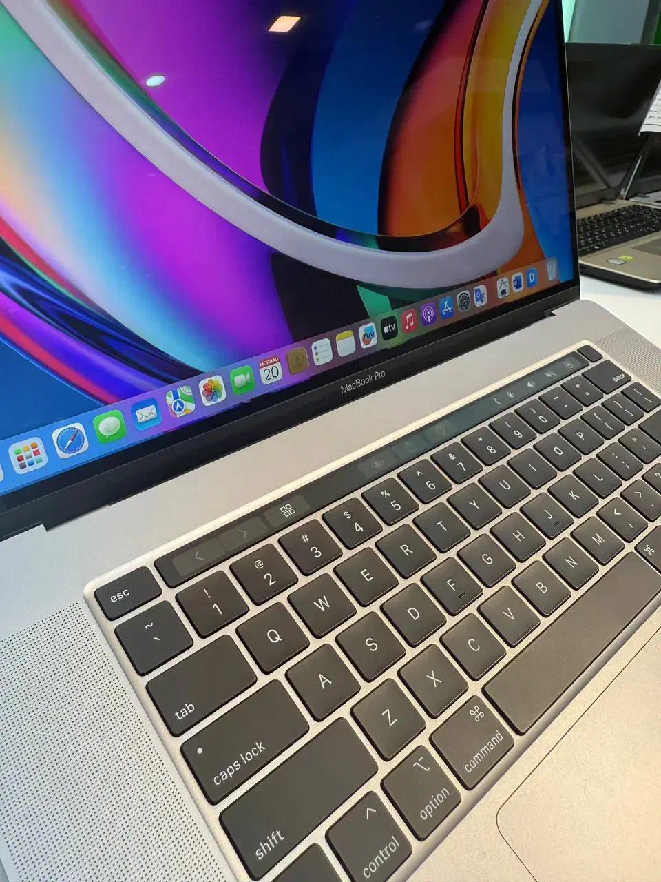 Macbook pro 2019|رایانه همراه|شیراز, ملاصدرا|دیوار