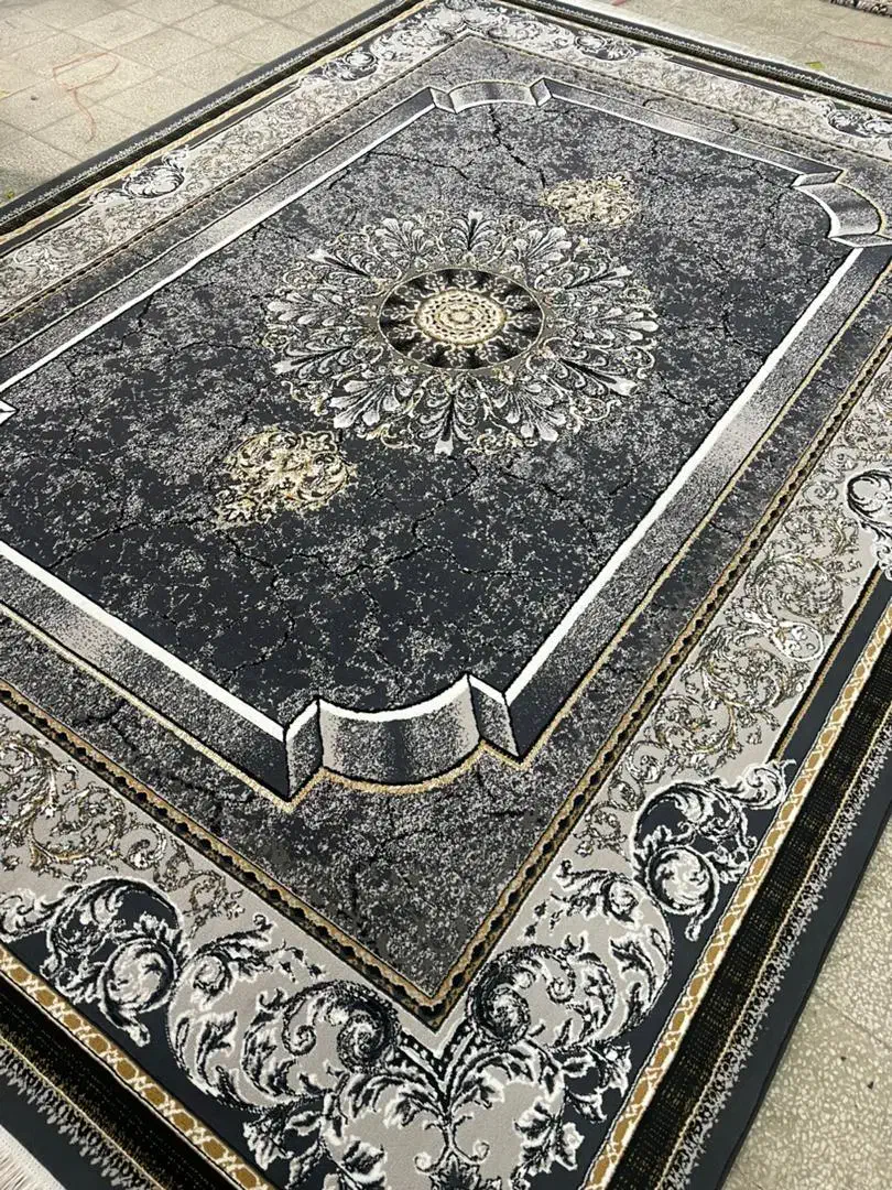 قالی خوش رنگ و نگار افشان|فرش|کرج, گلشهر|دیوار