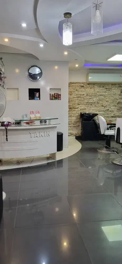 اجاره سوییت سر خیابان اصلی گلسار جنب هایپر احمدی|اجارهٔ مغازه و غرفه|رشت, بلوار گیلان|دیوار