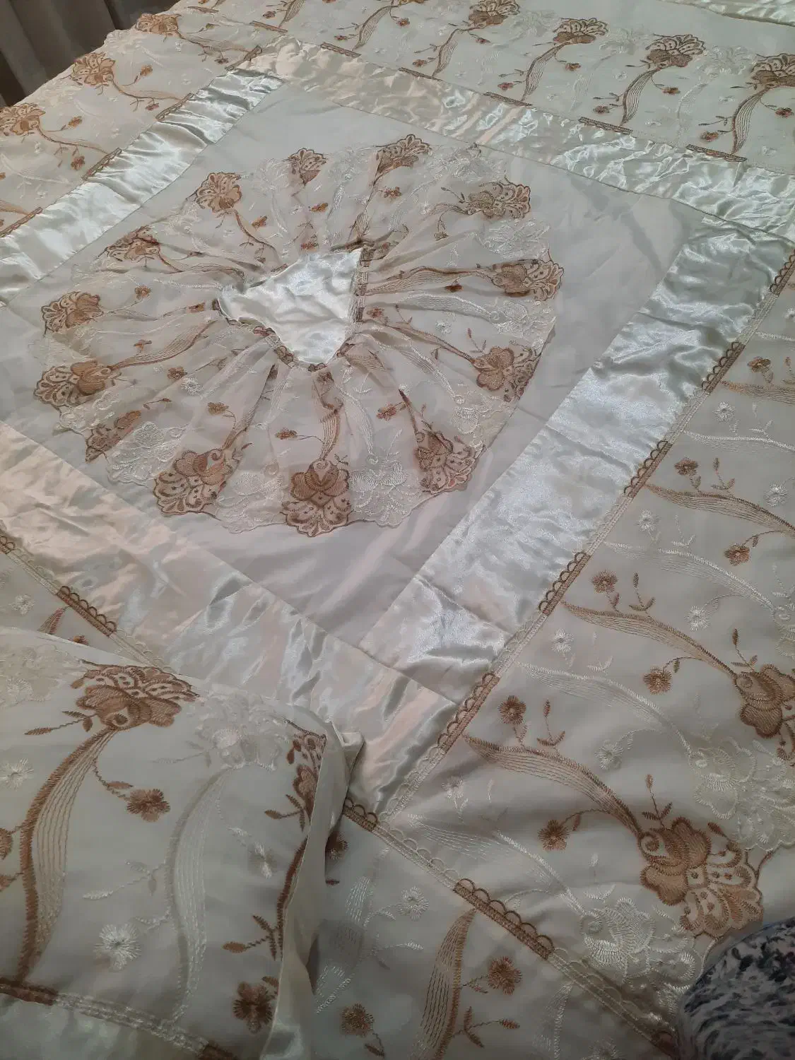 روتختی ۵تیکه ساتن|سرویس روتختی|چهارباغ, |دیوار