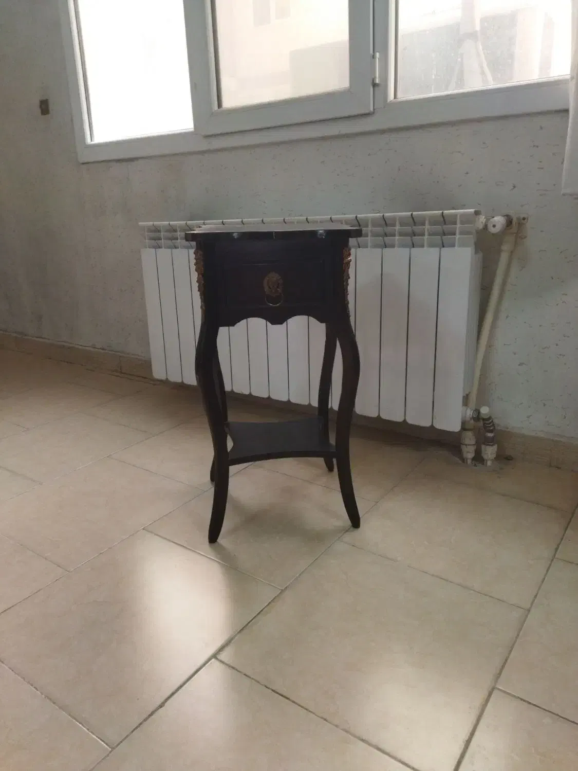 میز تلفن|میز تلفن|رشت, کوی مهر|دیوار