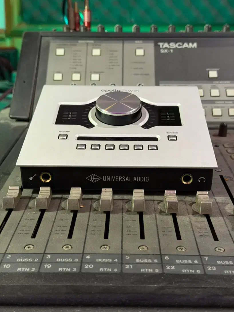 کارت صدا apollo twin|گیتار، بیس، امپلیفایر|تهران, میدان ولیعصر|دیوار