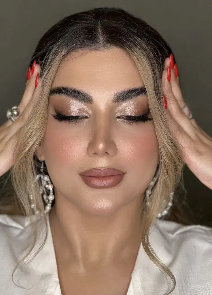 میکاپ 500 کاشت ناخن فقط 280 اکستنشن مژه 250|خدمات آرایشگری و زیبایی|مشهد, رده|دیوار