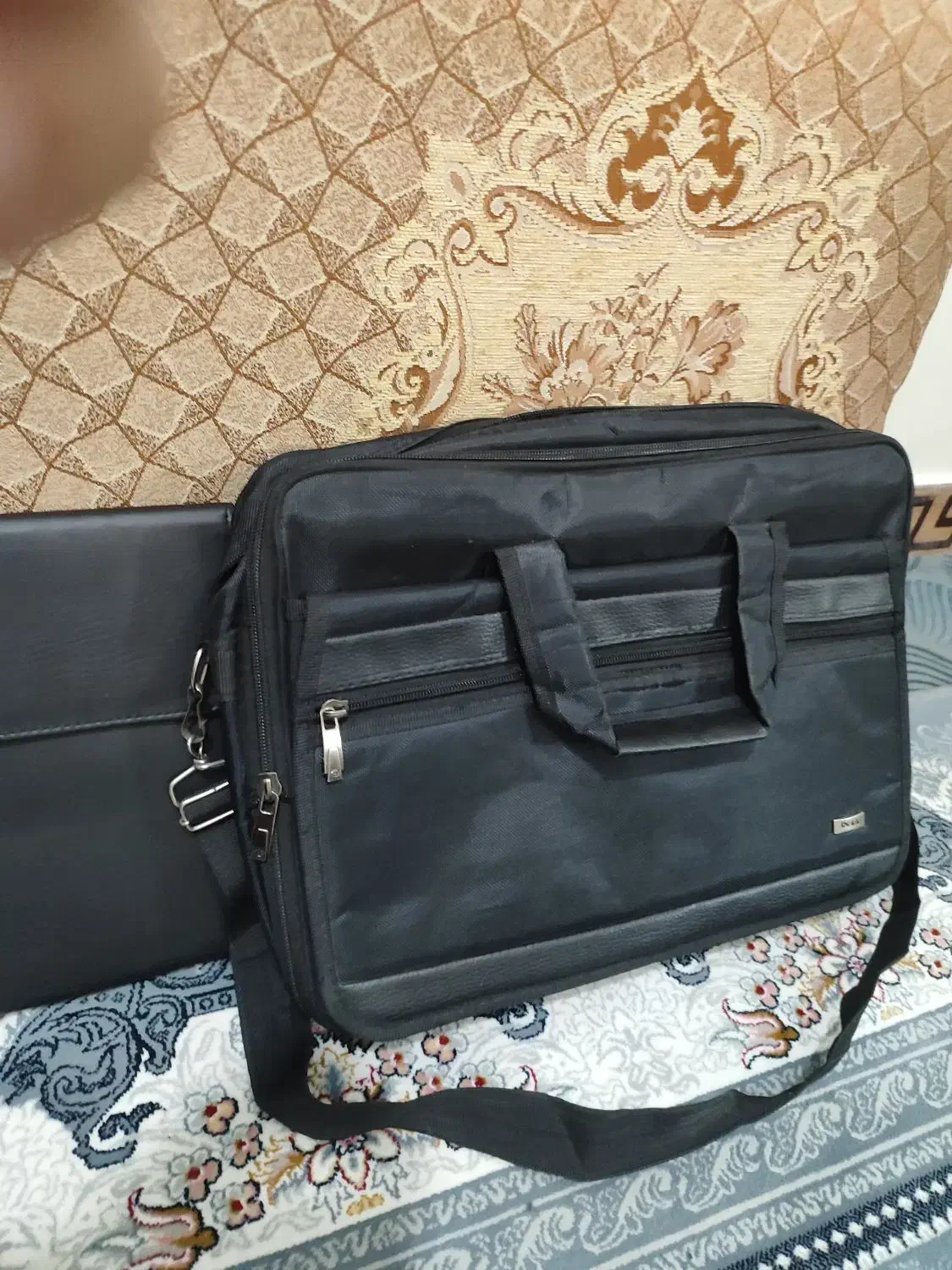 تعدادی کیف|کیف، کفش، کمربند|پاکدشت, پاکدشت (مامازند)|دیوار