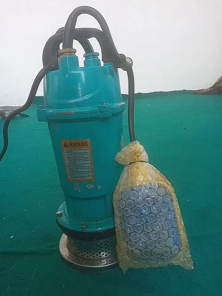 پمپ آب کفش کش|ابزارآلات|صوفیان, |دیوار