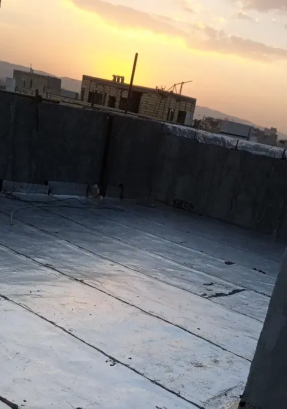 ایزوگام متری20هزارنصب عایق دیوار در رنگها متفاوت|خدمات پیشه و مهارت|کرمانشاه, |دیوار