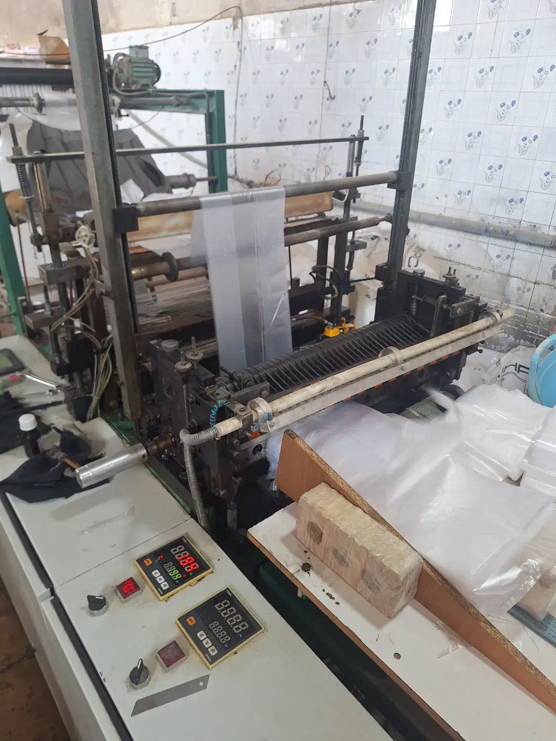 دستگاه دوخت و برش نایلون و نایلکس|ماشین‌آلات صنعتی|چهاردانگه (تهران), |دیوار