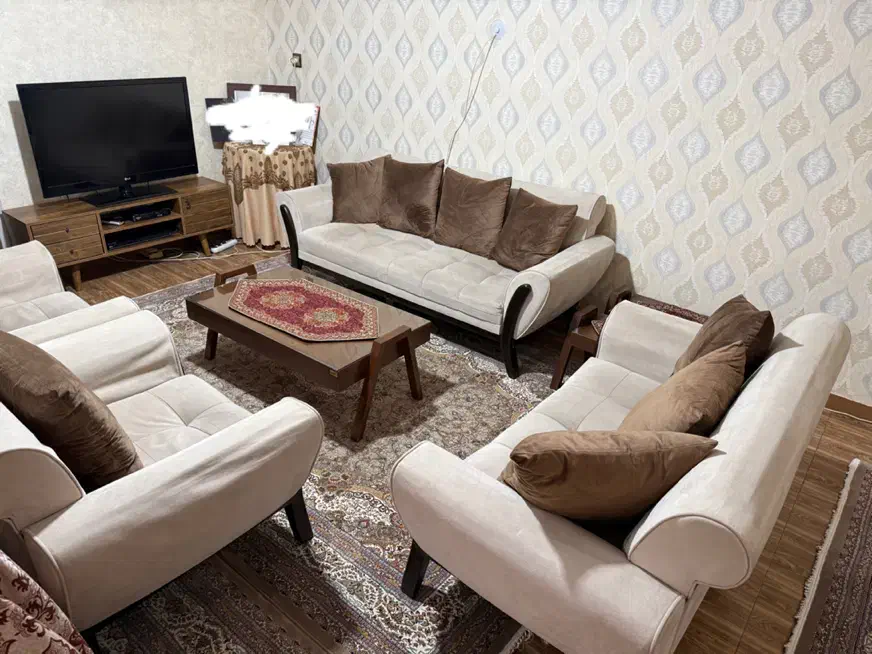 مبل و جلو مبلی|مبلمان خانگی و میز عسلی|منجیل, |دیوار