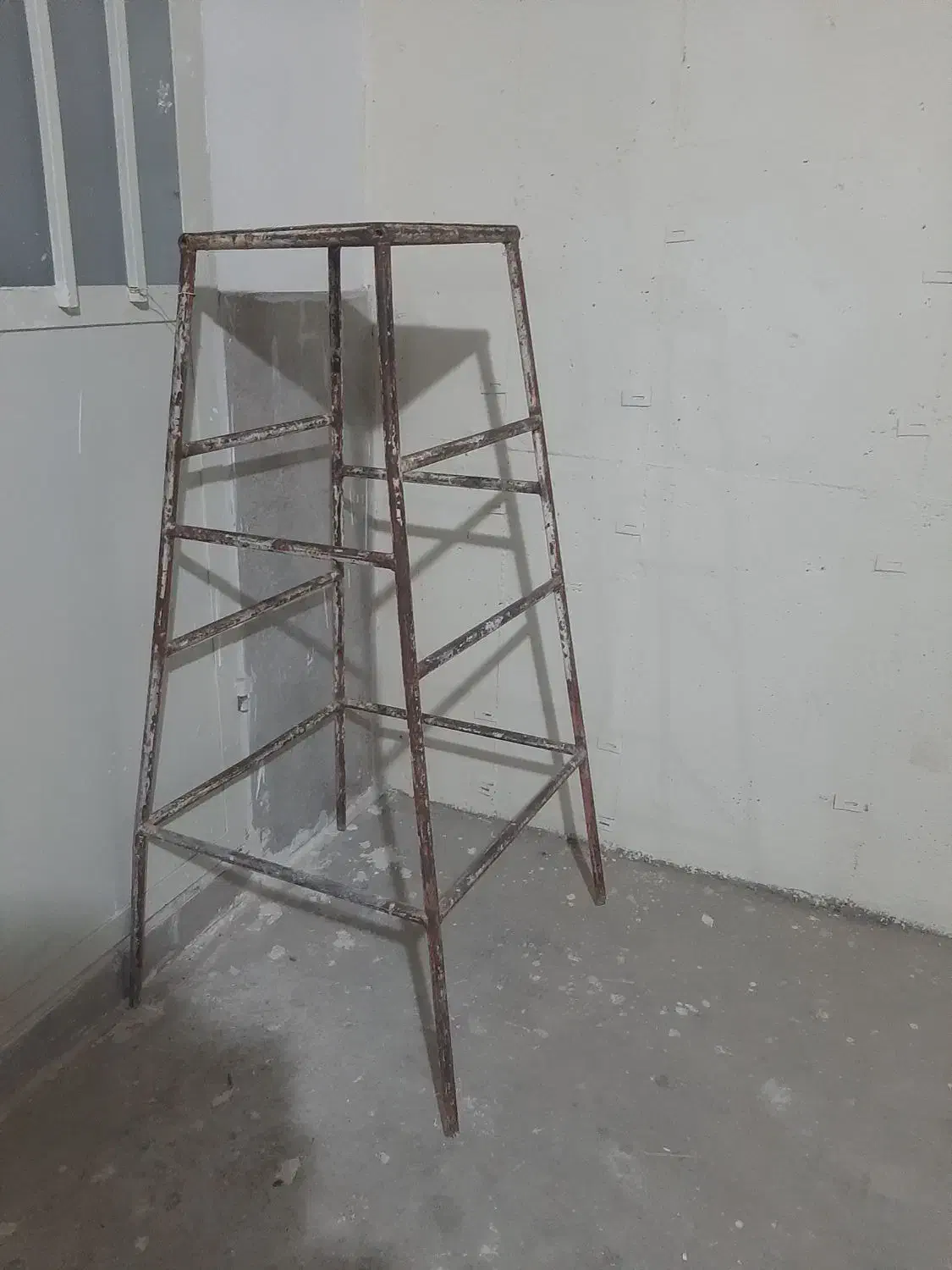 همه کاره منزل و رنگ کاری، برای استا کچ کارها|صندلی و نیمکت|بجنورد, |دیوار