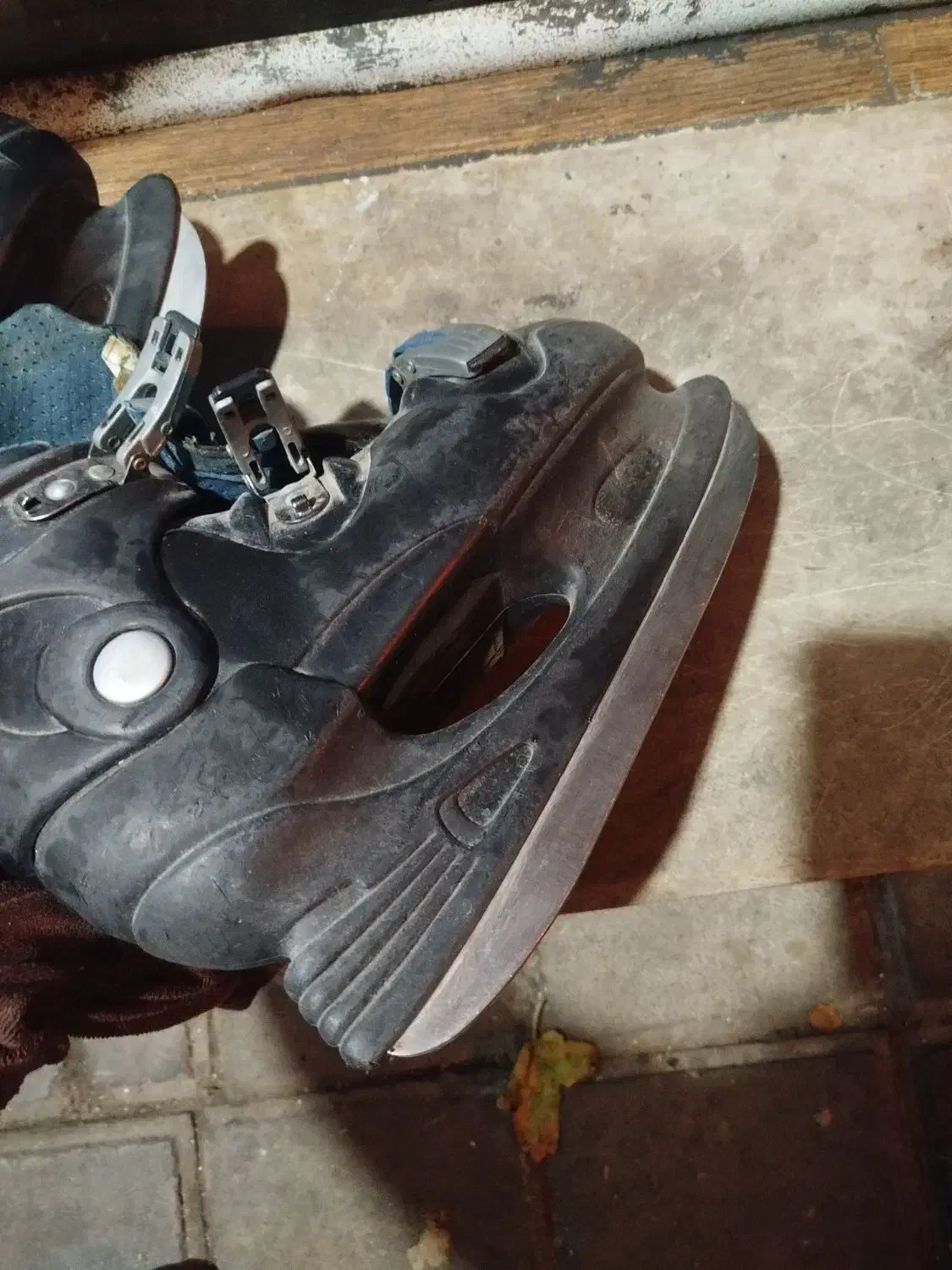 کفش پاتیناژ سالم خارجی|ورزشهای زمستانی|تهران, چیتگر شمالی|دیوار