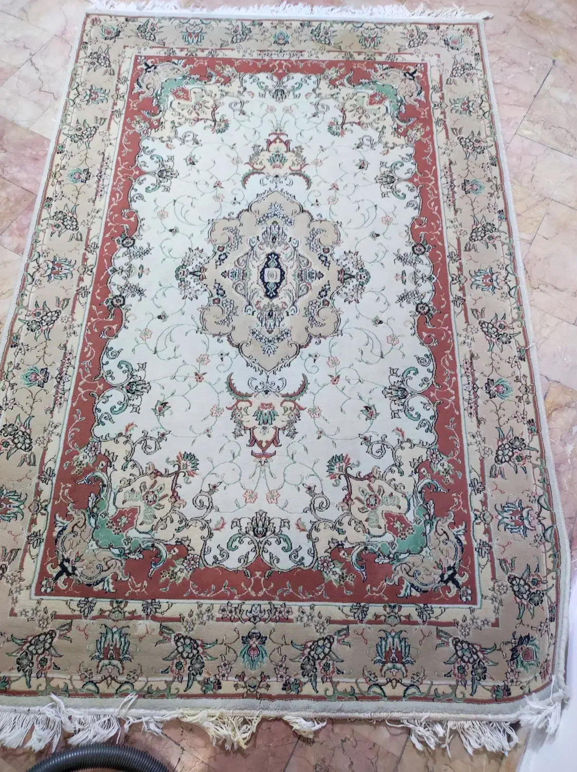 فرش|فرش|تهران, سنائی|دیوار