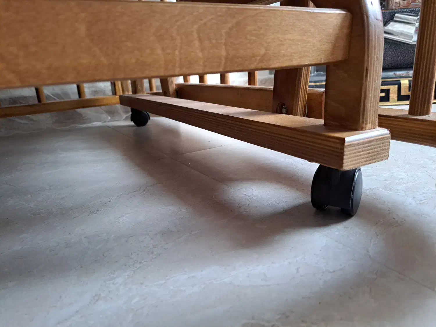 تخت کنار مادر|تخت و صندلی بچه|ایزدشهر, |دیوار