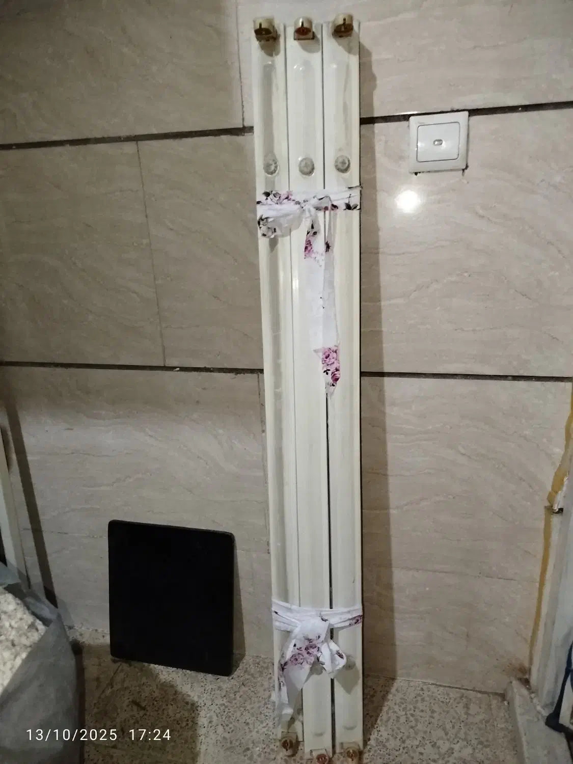 قاب مهتابی|لامپ و چراغ|تهران, شهرک ولیعصر جنوبی|دیوار