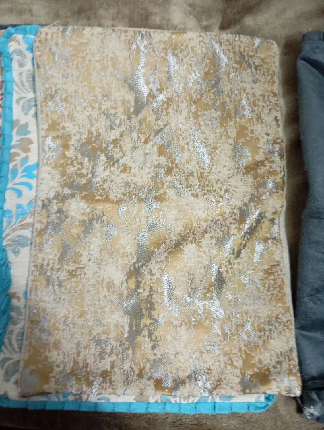 حراج روی بالشتی|سرویس روتختی|کاشان, زیدی|دیوار