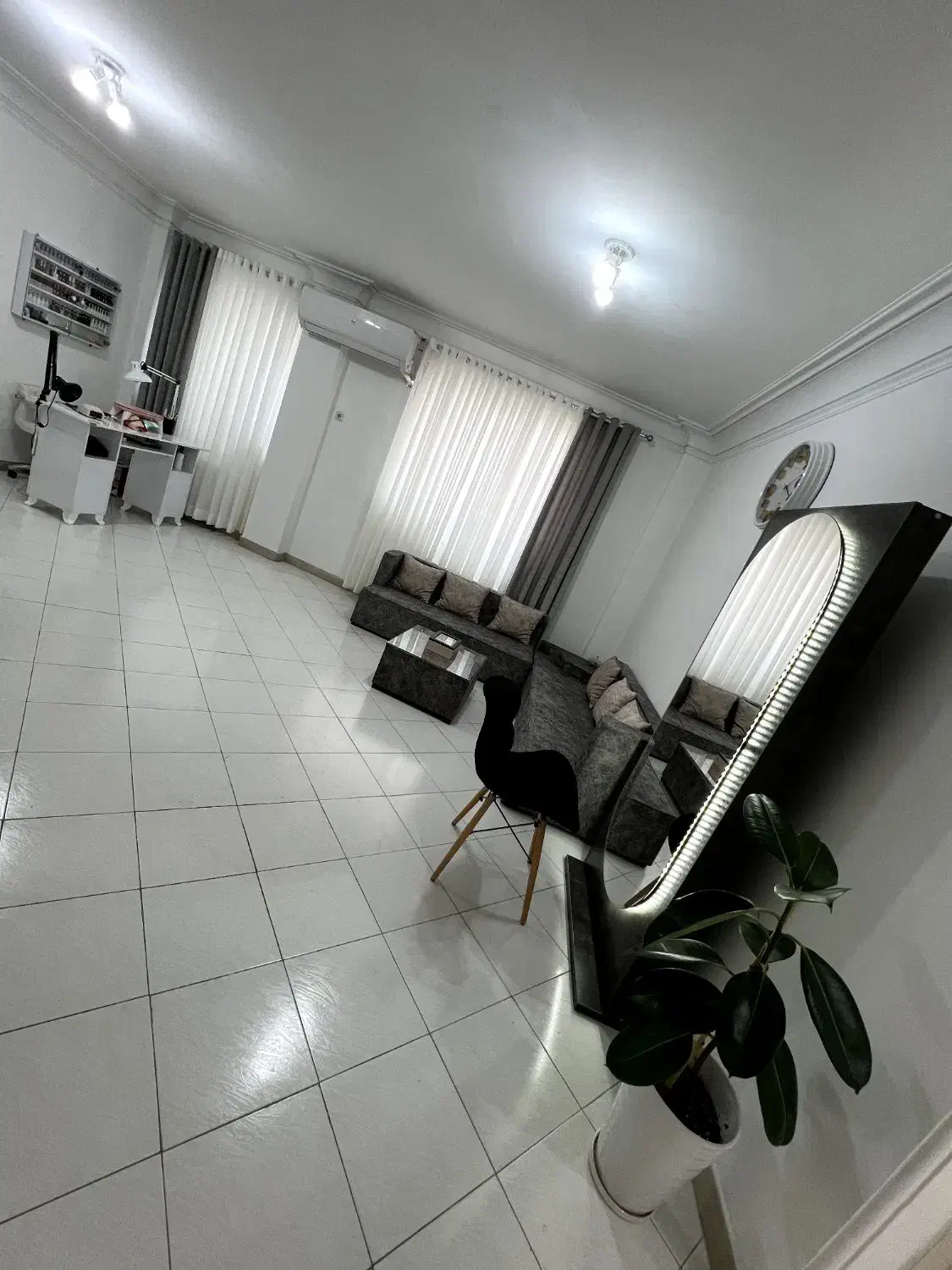 اجاره ی صندلی|خدمات آرایشگری و زیبایی|رشت, نامجو|دیوار