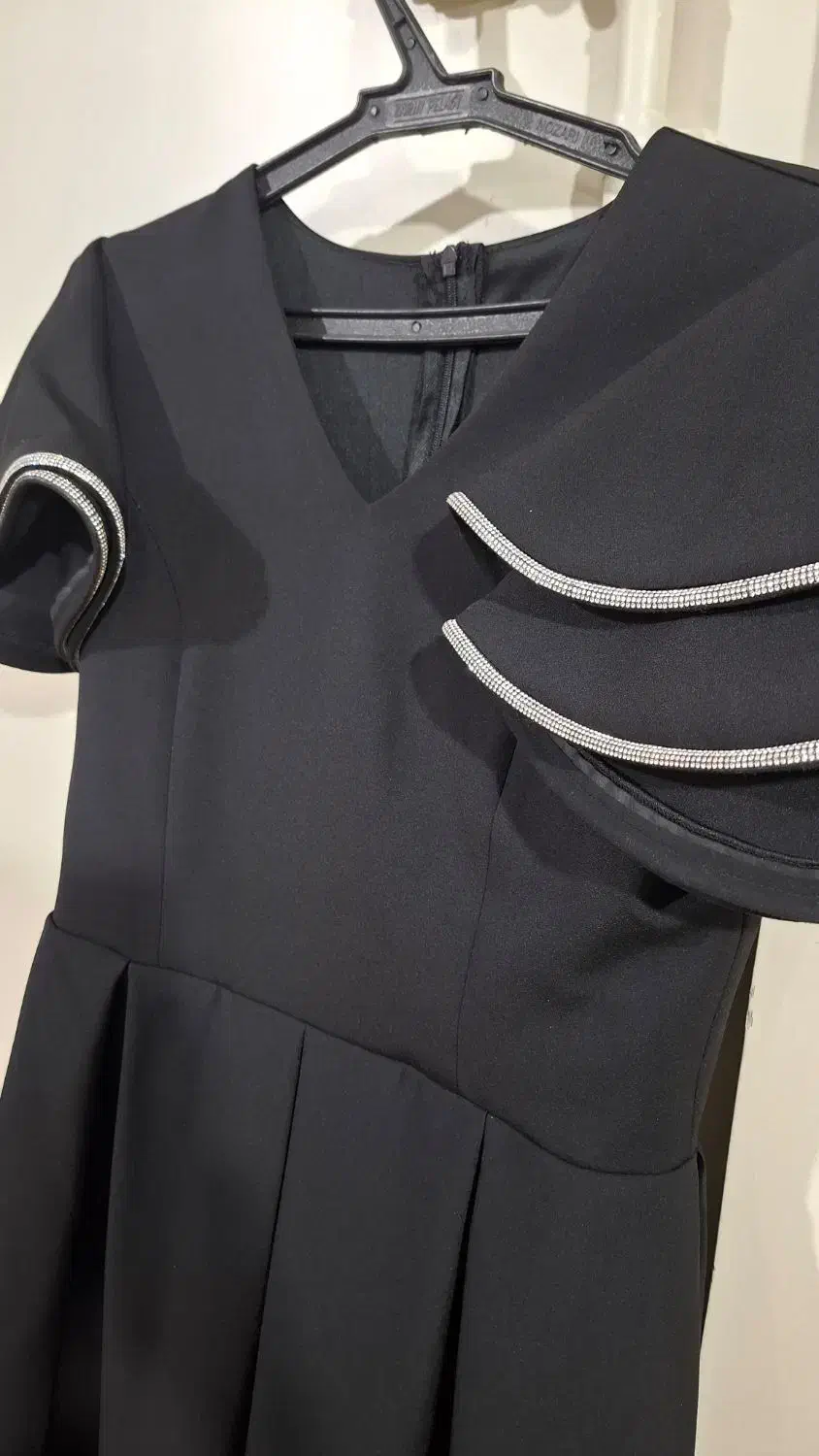 پیراهن مجلسی کوتاه|لباس|قدس, شهرقدس|دیوار