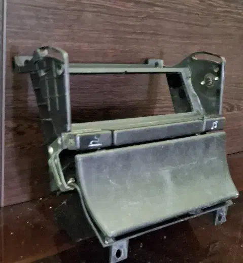 تعدادی چراغ پژو نو|قطعات یدکی و لوازم جانبی|قرچک, پارس سرام|دیوار