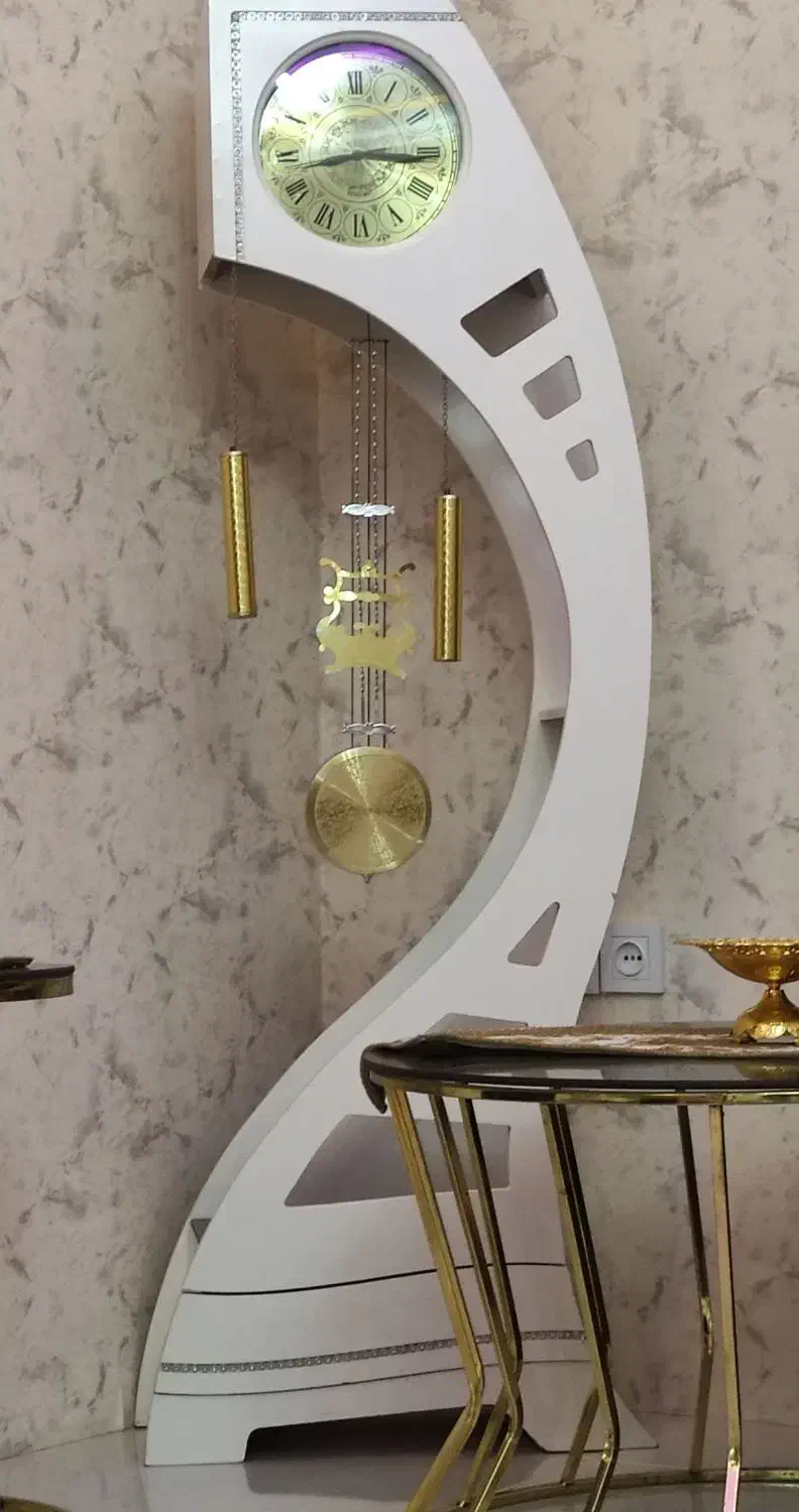 ساعت ایستاده|ساعت|کرمانشاه, |دیوار