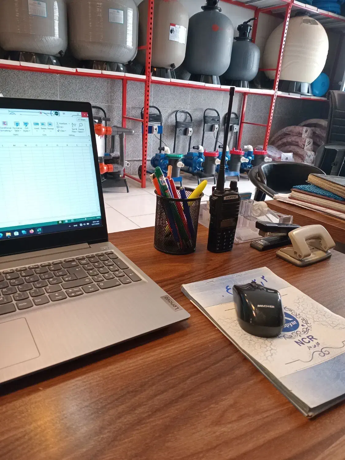 یک خانواده موجه برای سرایداری و کار در فروشگاه|استخدام سرایداری و نظافت|کرج, شهر صنعتی|دیوار