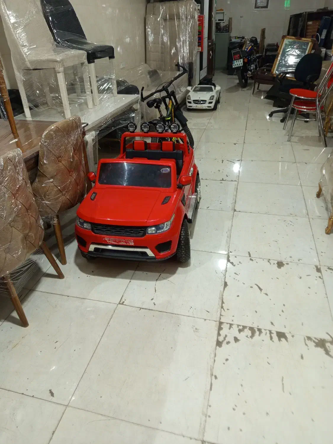 ماشین شارژی درحدنو|اسباب‌بازی بچه|زابل, |دیوار