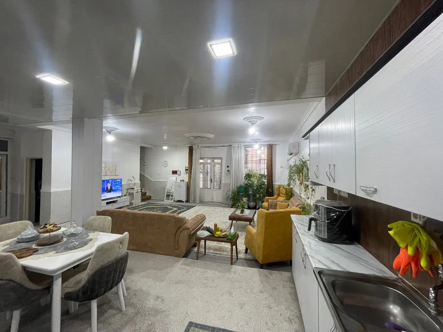 فروش ویلایی خیابان پژوهش دیر|فروش خانه و ویلا|بندر دیر, |دیوار