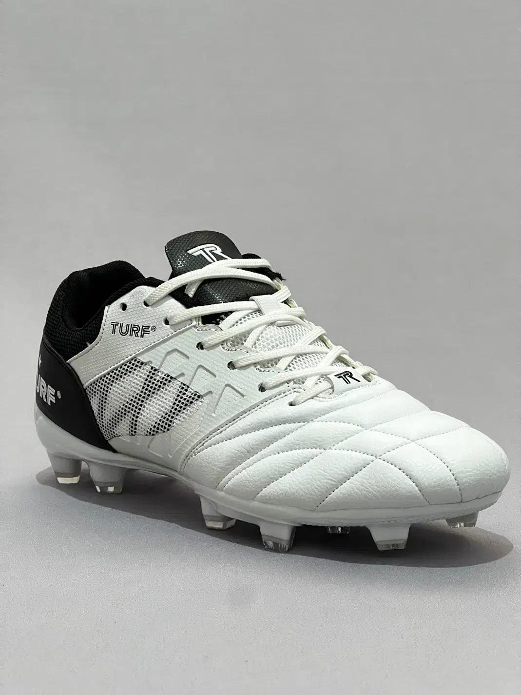 کفش کتونی کتانی فوتبال فوتبالی چمن چمنی خارجی|کیف، کفش، کمربند|قم, نیروگاه|دیوار