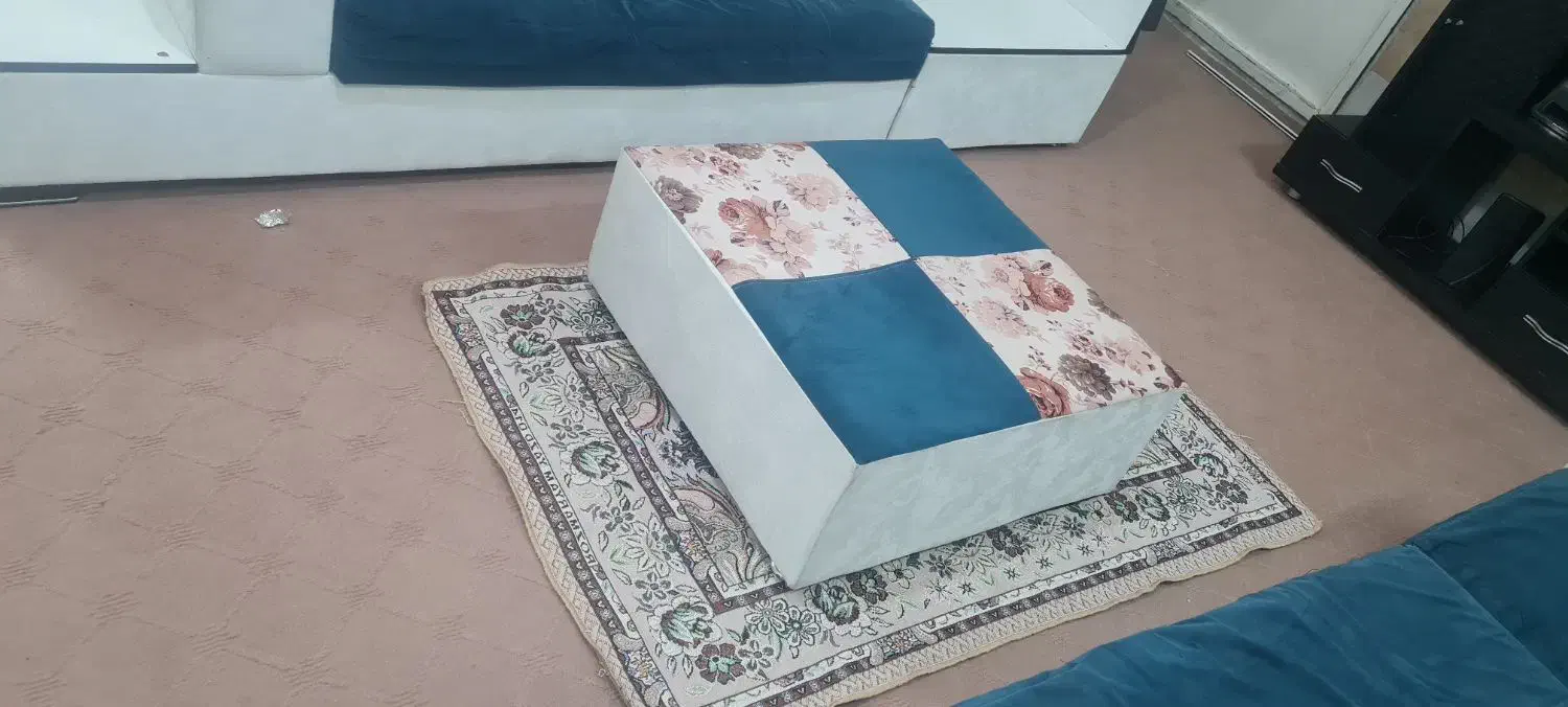 مبل راحتی|مبلمان خانگی و میز عسلی|قم, چهل درخت|دیوار