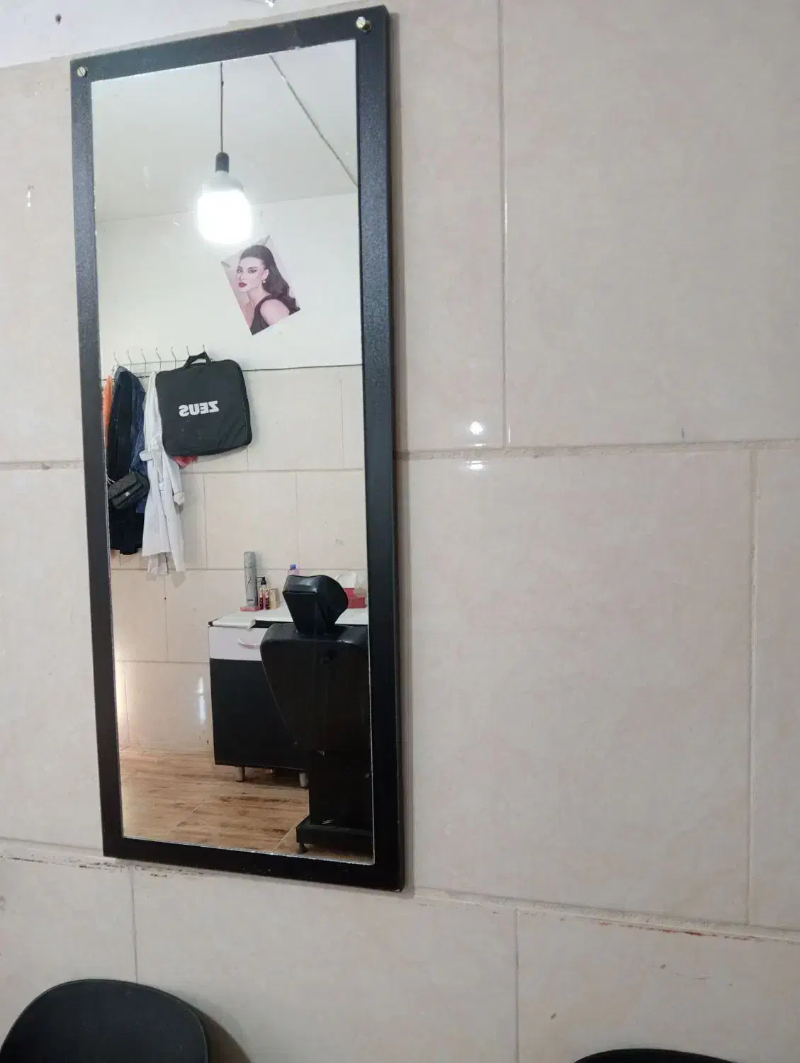 دکور آرایشگاه|آرایشگاه و سالن‌های زیبایی|ملایر, |دیوار