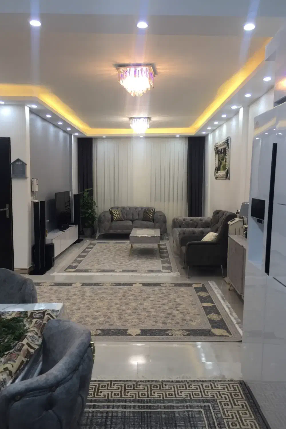 مبل هفت نفره و جلو مبلی کامل|مبلمان خانگی و میز عسلی|قدس, شهرقدس|دیوار