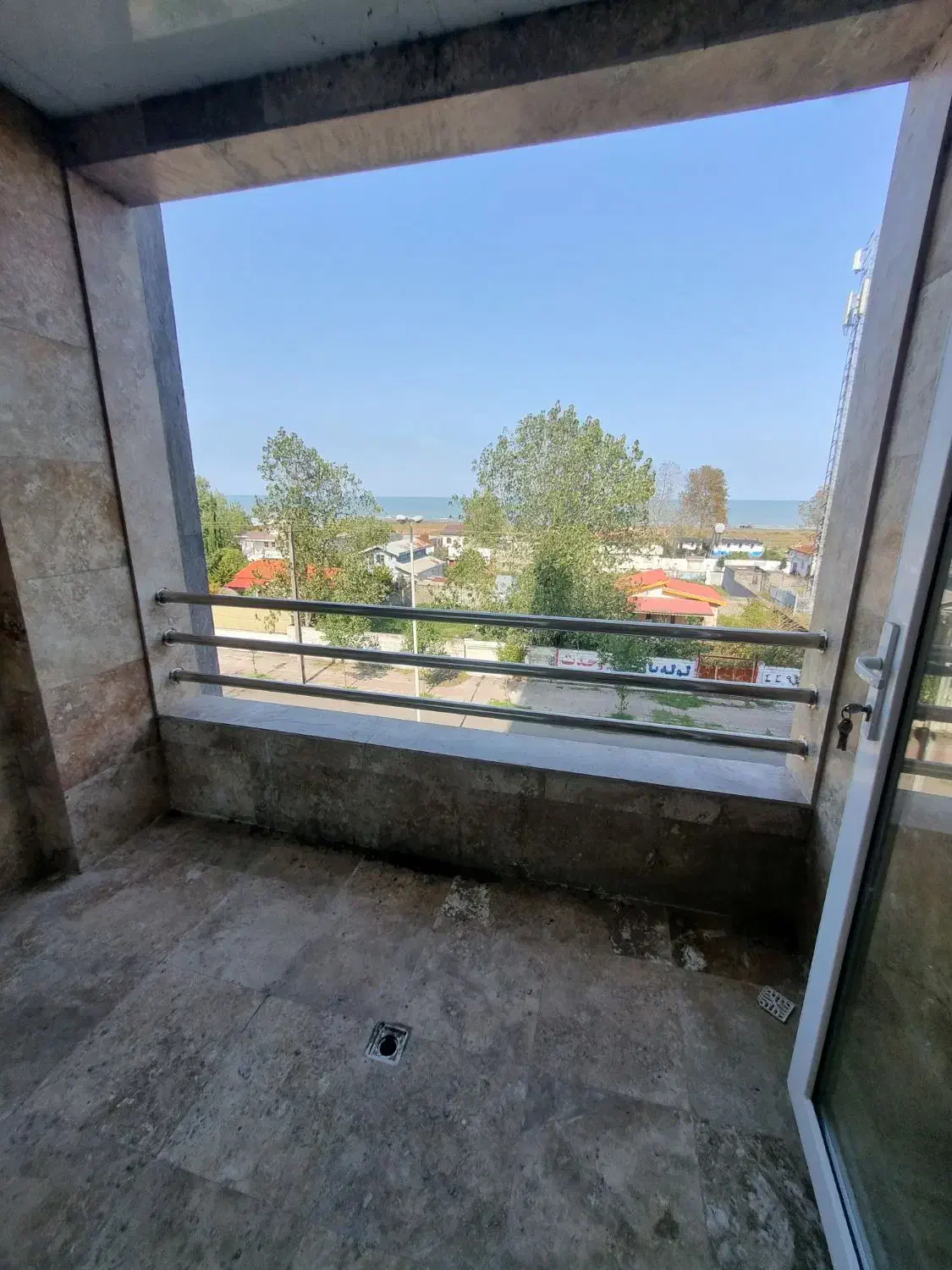 رهن و اجاره بر پاسداران ویو دریا|اجارهٔ آپارتمان|بندر انزلی, پرستار|دیوار