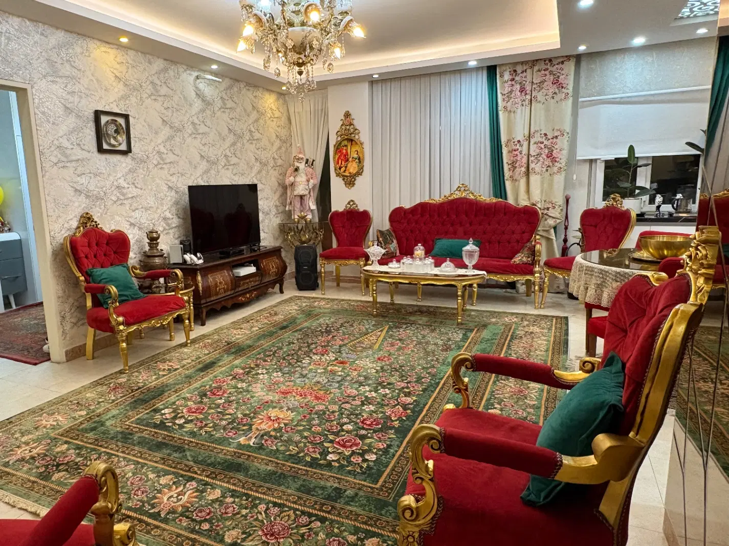 سرویس مبلمان 9نفره شیک سلطنتی پارچه ترک جنس عالی|مبلمان خانگی و میز عسلی|تهران, دیلمان|دیوار