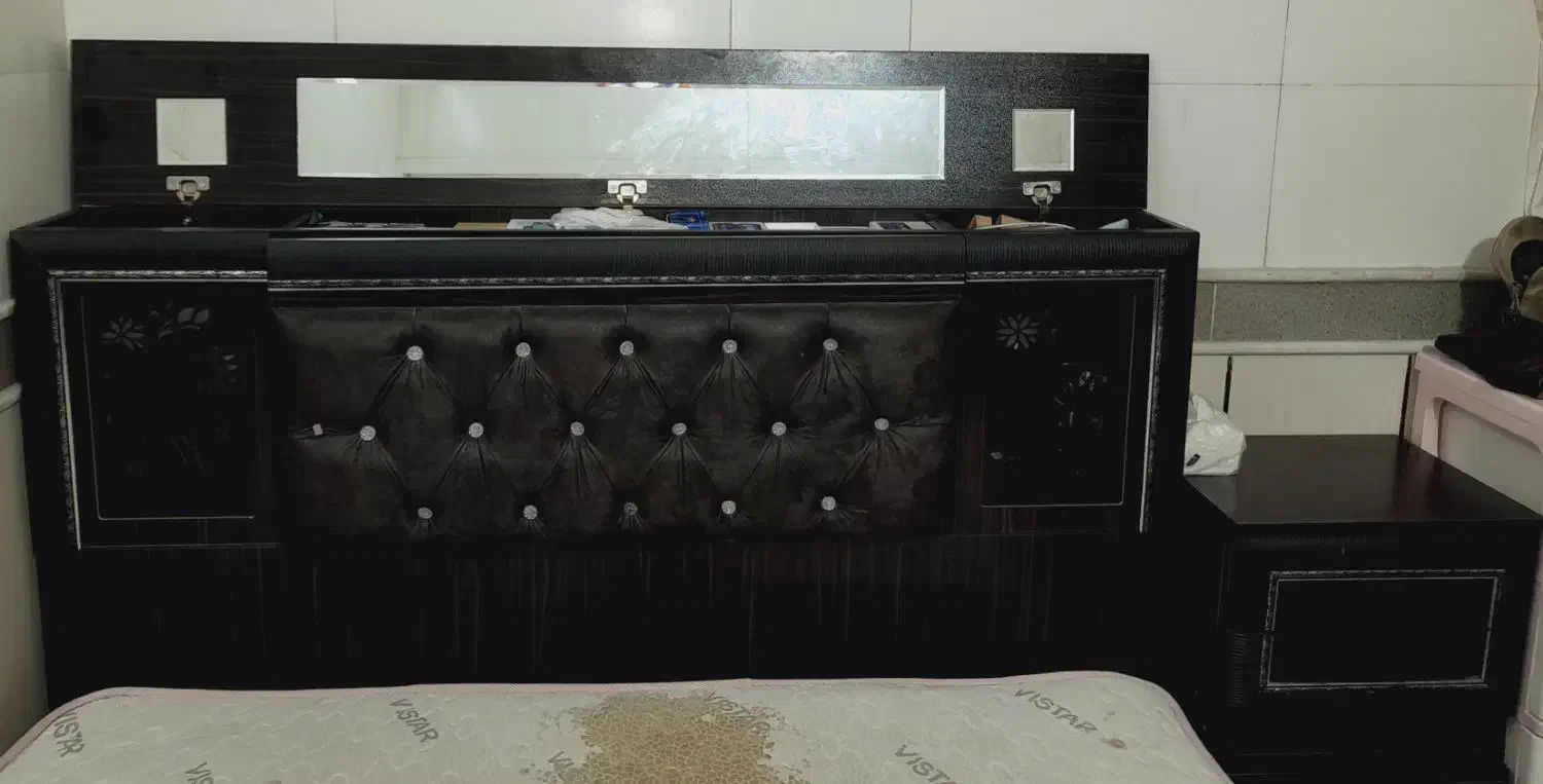 تخت دو نفره تمیز وسالم|تخت و سرویس خواب|قم, زنبیل آباد|دیوار