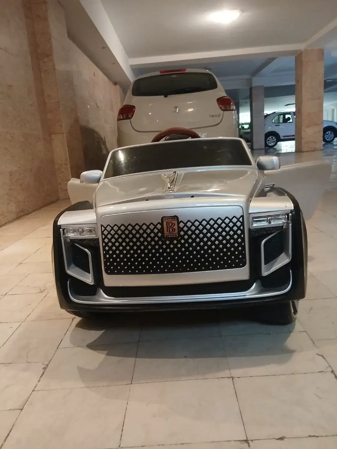 ماشین شارژی  نوی نو|اسباب‌‌بازی|تهران, زعفرانیه|دیوار