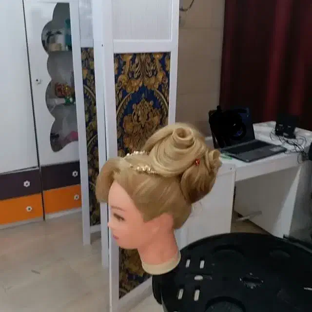 پارتیشن و لباس عروس و میز ناخن|لباس|نرماشیر, |دیوار