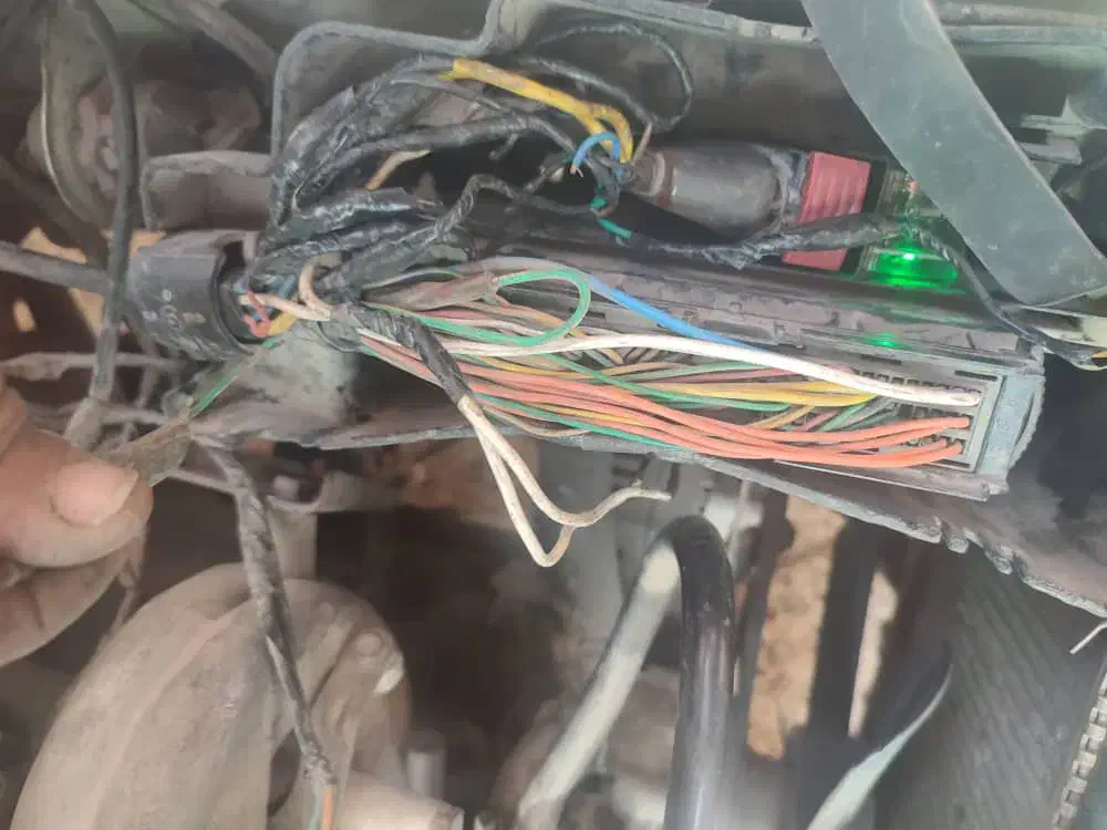 امداد برق خودرو سیار|خدمات موتور و ماشین|دزفول, |دیوار