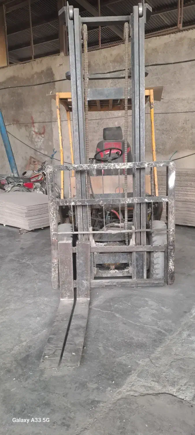 یک دستگاه لیفتراک تی سی ام به قیمت ۵۵۰ میلیون|ماشینآلات صنعتی|ورامین, خورین|دیوار