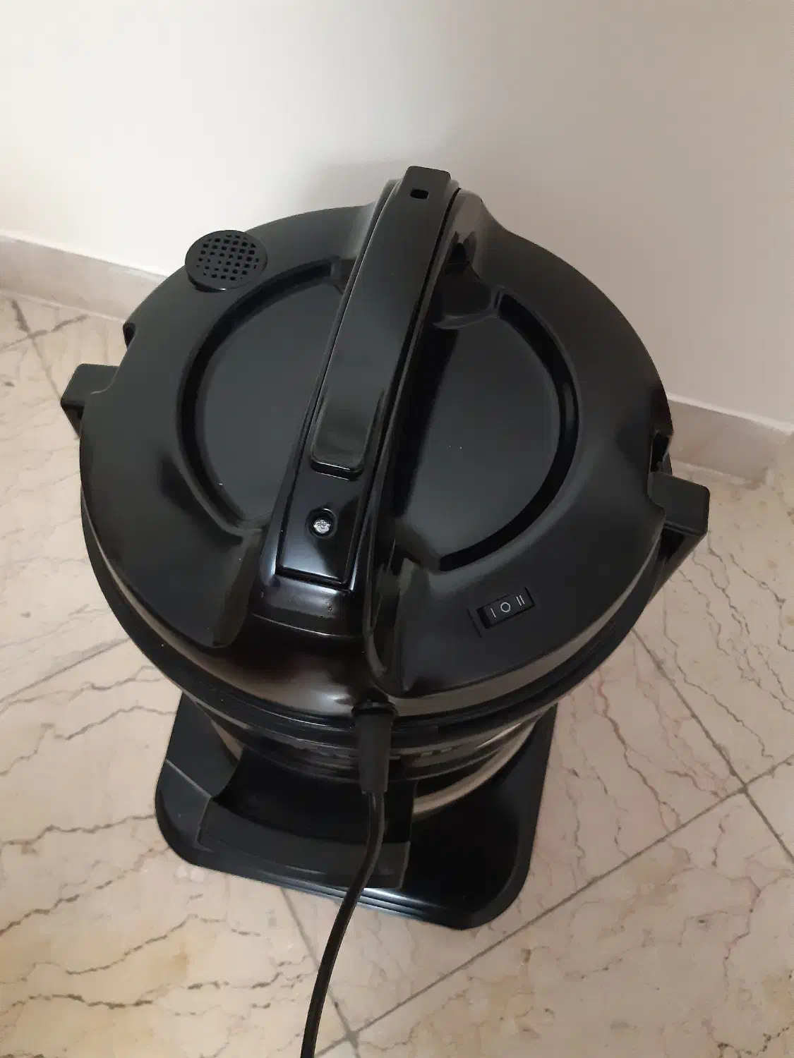 جارو برقی سطلی هیتاچی مدل CV 950F|جاروبرقی، جارو شارژی، بخارشو|تهران, باغ فیض|دیوار