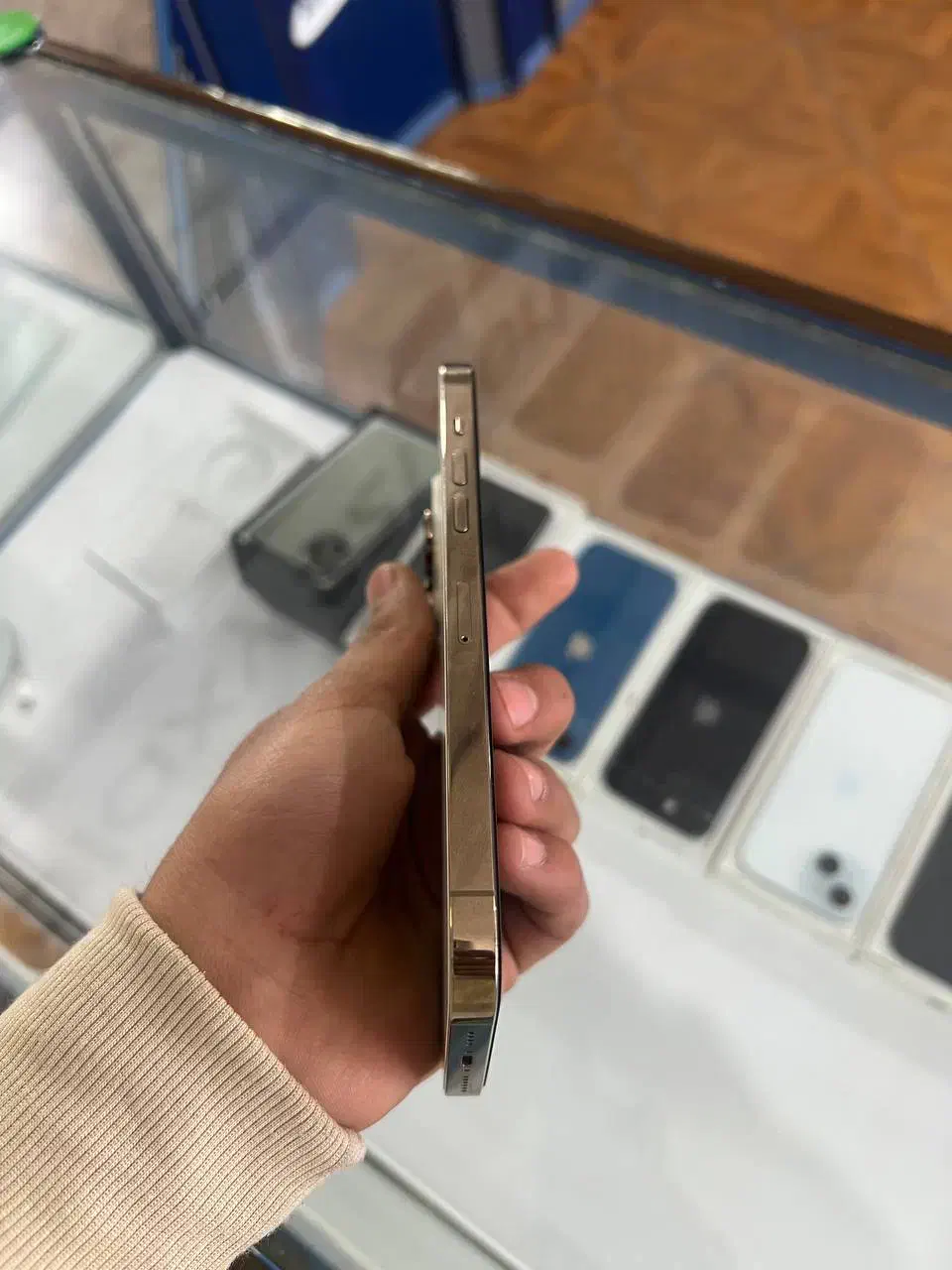 14Promax (اقساطی)باریجسترلاکاغذی|موبایل|یزد, |دیوار