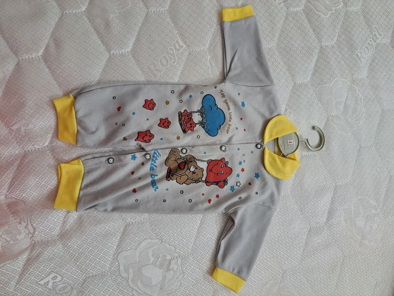 سرهمی نوزادی و قنداق سوئیسی|کفش و لباس بچه|حبیب آباد, |دیوار