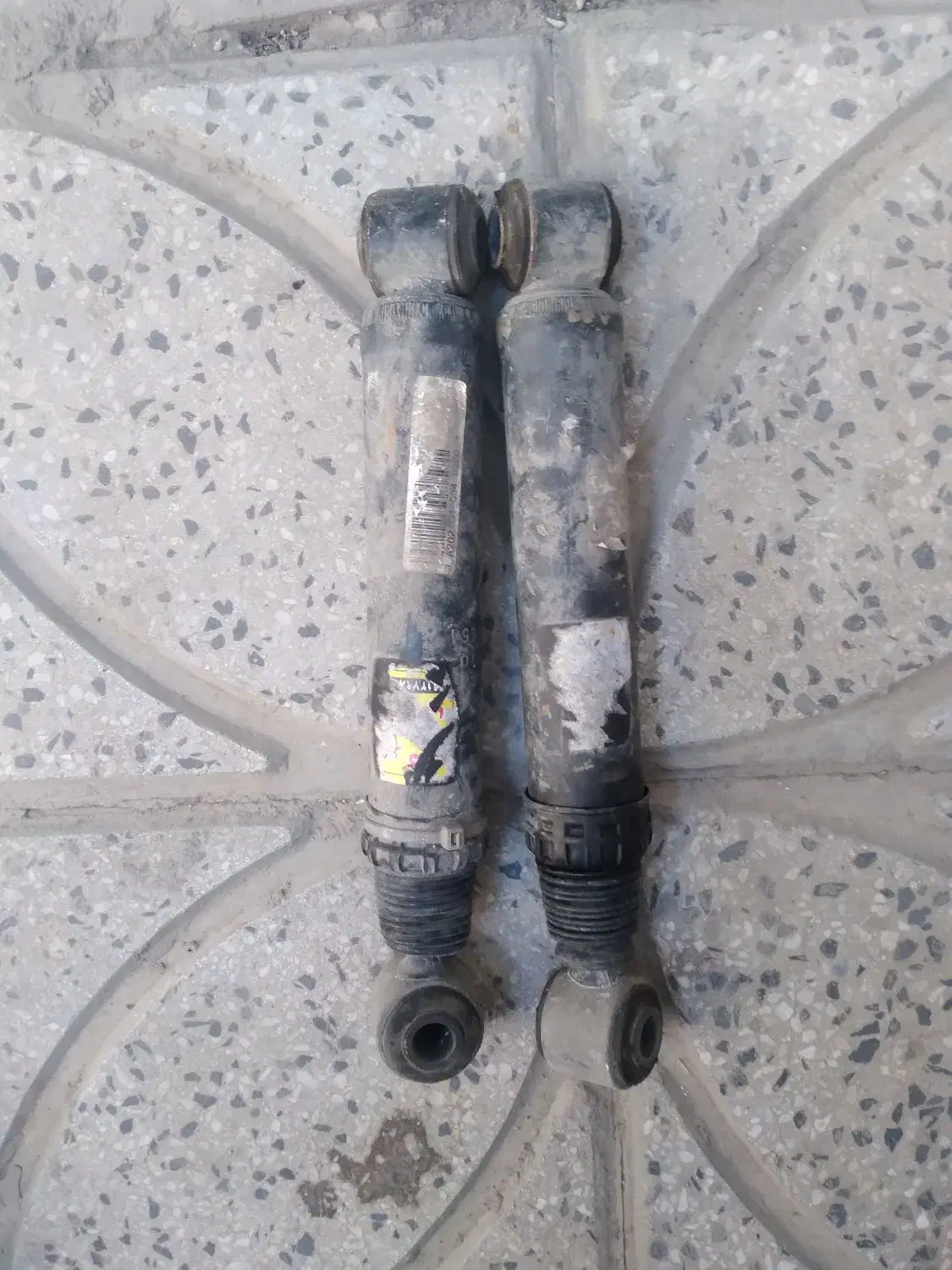 لوازم یدک ماشین|قطعات یدکی و لوازم جانبی|ملایر, |دیوار