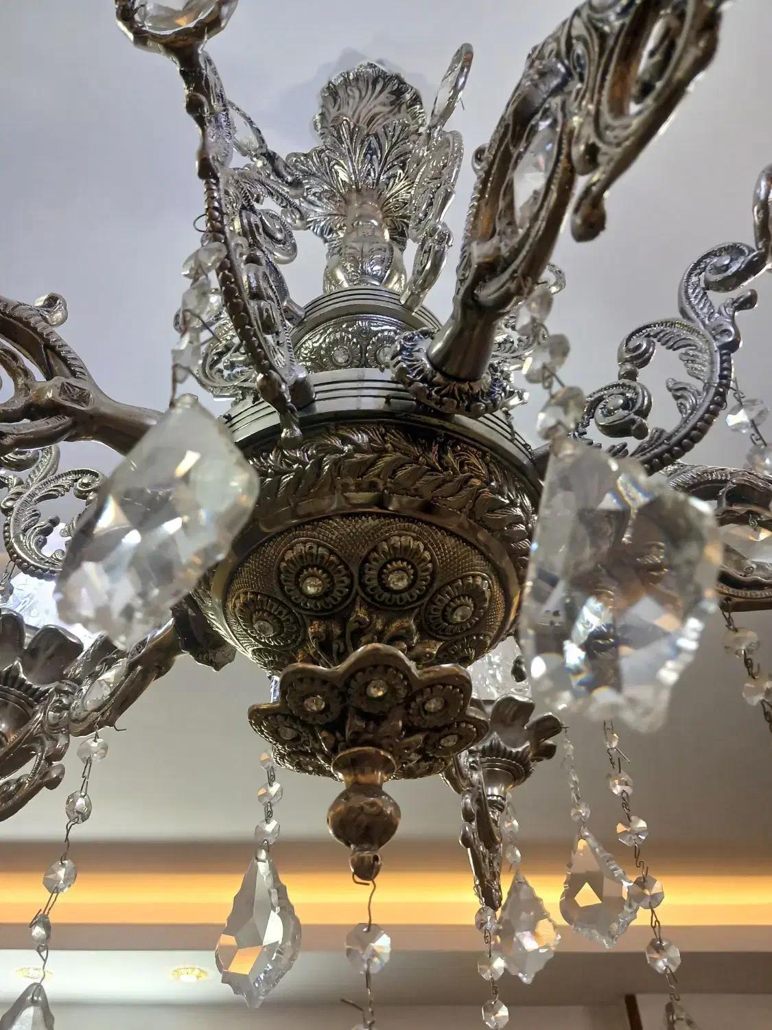 دو عدد لوستر برنجی|لوستر و چراغ آویز|مشهد, تربیت (صدف)|دیوار