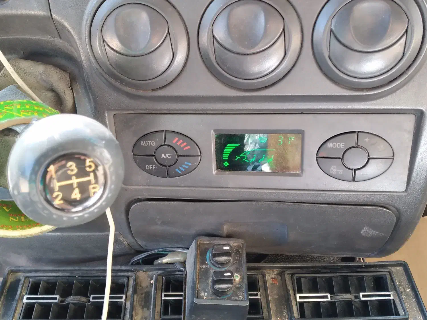 کامیونت۶تن امیکوموتورگیربکس ایسوزو باقرارداد۵۰ت|خودرو سنگین|مشهد, حرم مطهر رضوی|دیوار